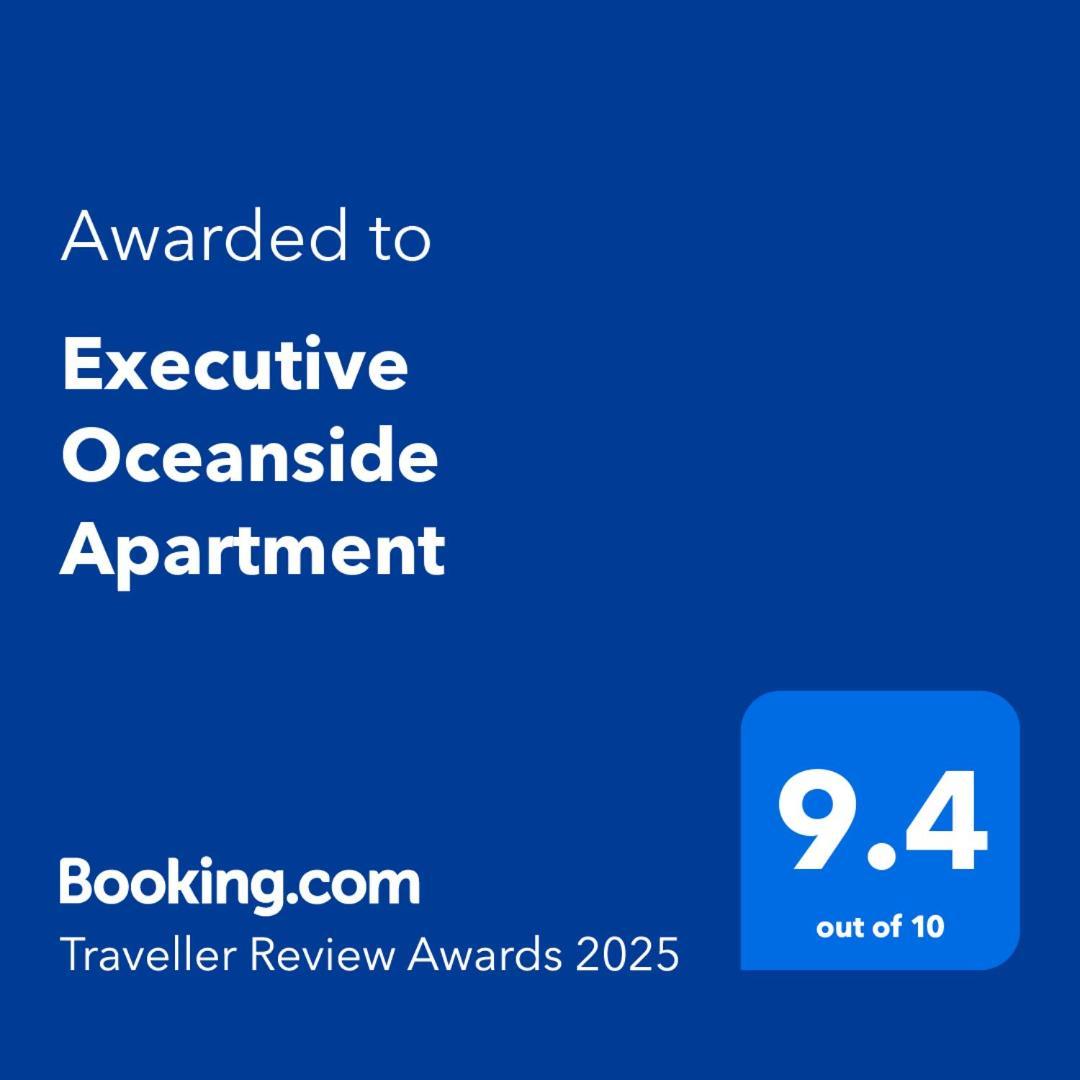 Executive Oceanside Apartment *